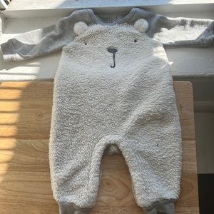Never Worn 6-12 month Gap Onesie